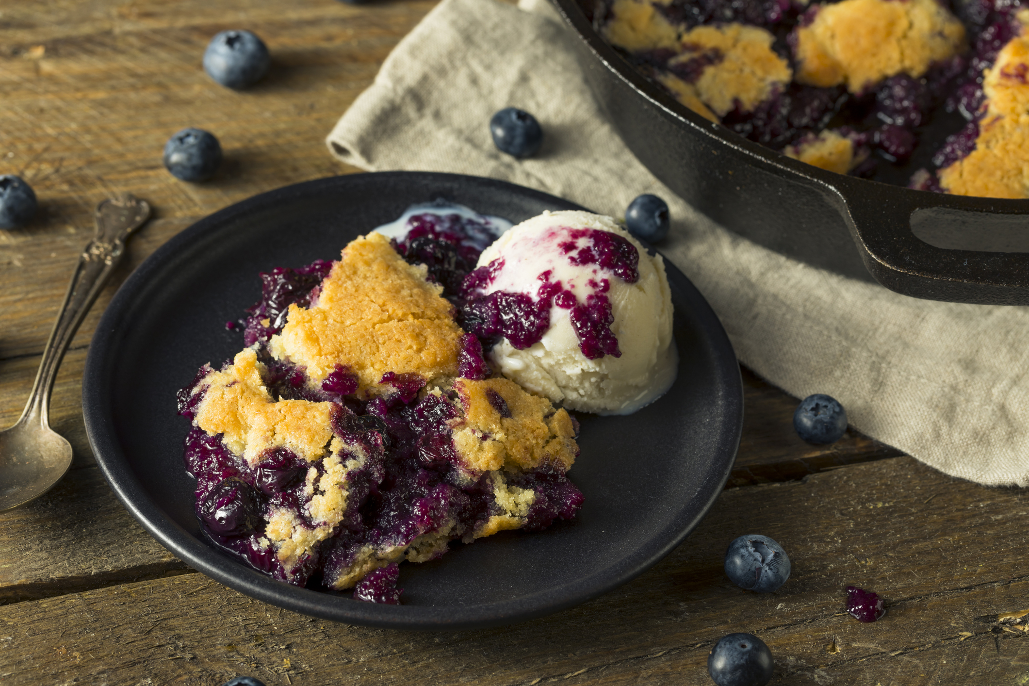 Blueberry Cobbler with Ice Cream Blueberry Cobbler with Ice Cream